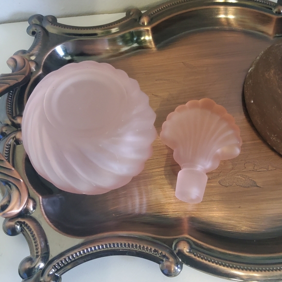 Vintage Pink Frosted Satin Glass Perfume Bottle - Picture 4 of 5